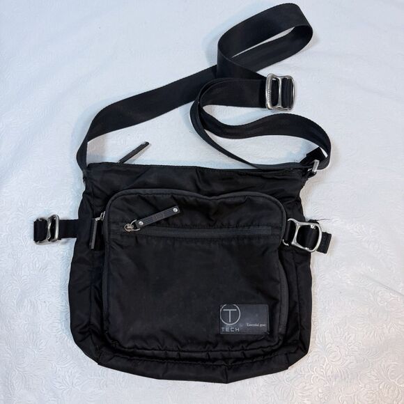 Tumi T-Tech Essential Gear Black Crossbody - Picture 1 of 11